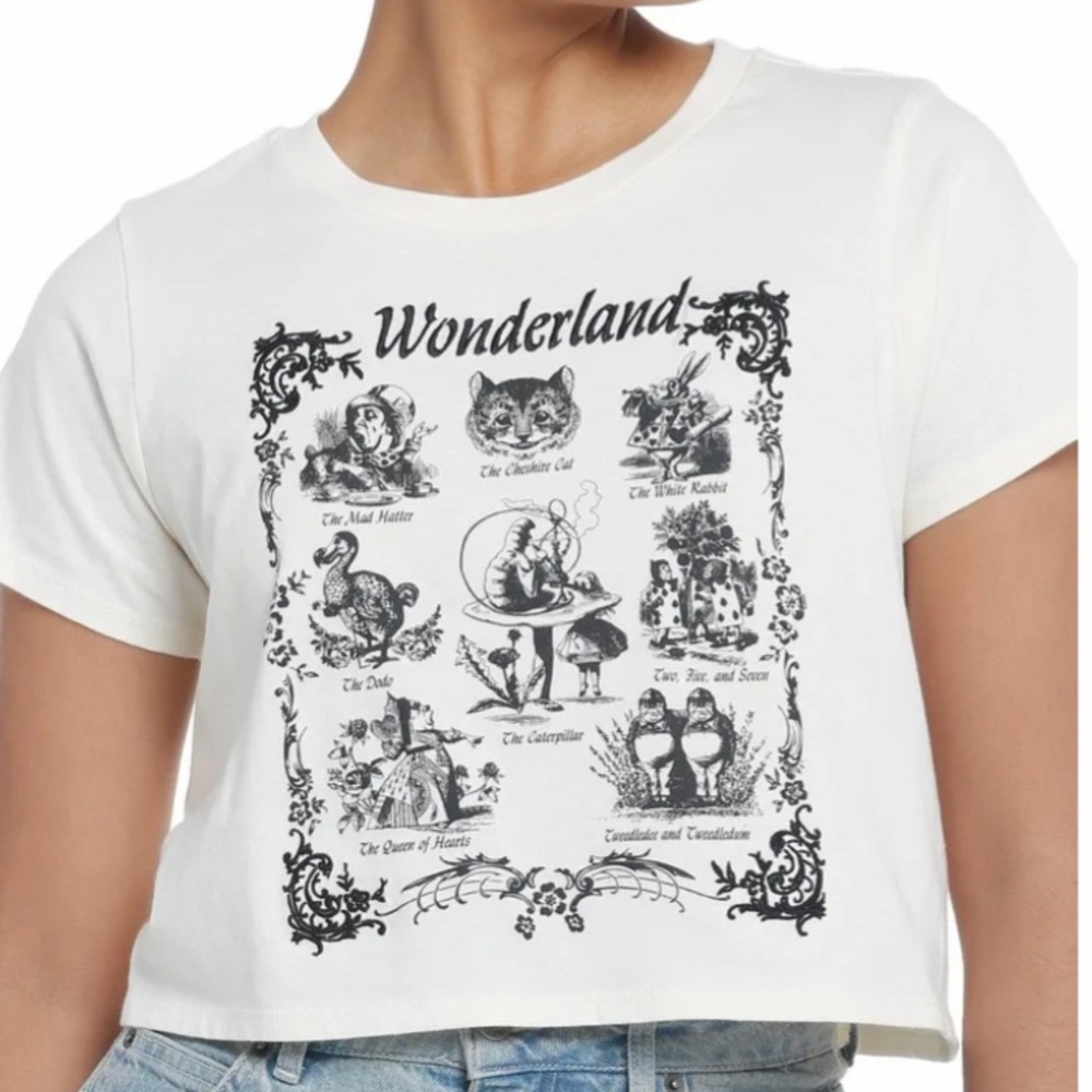 Thorn & Fable Wonderland Characters Girls Crop T-Shirt, Size Small